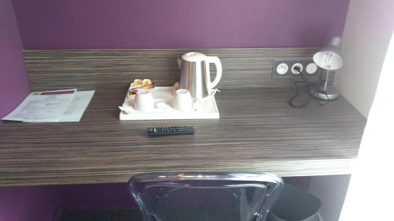 Logis Hotel A La Bonne Auberge Laval  Ngoại thất bức ảnh