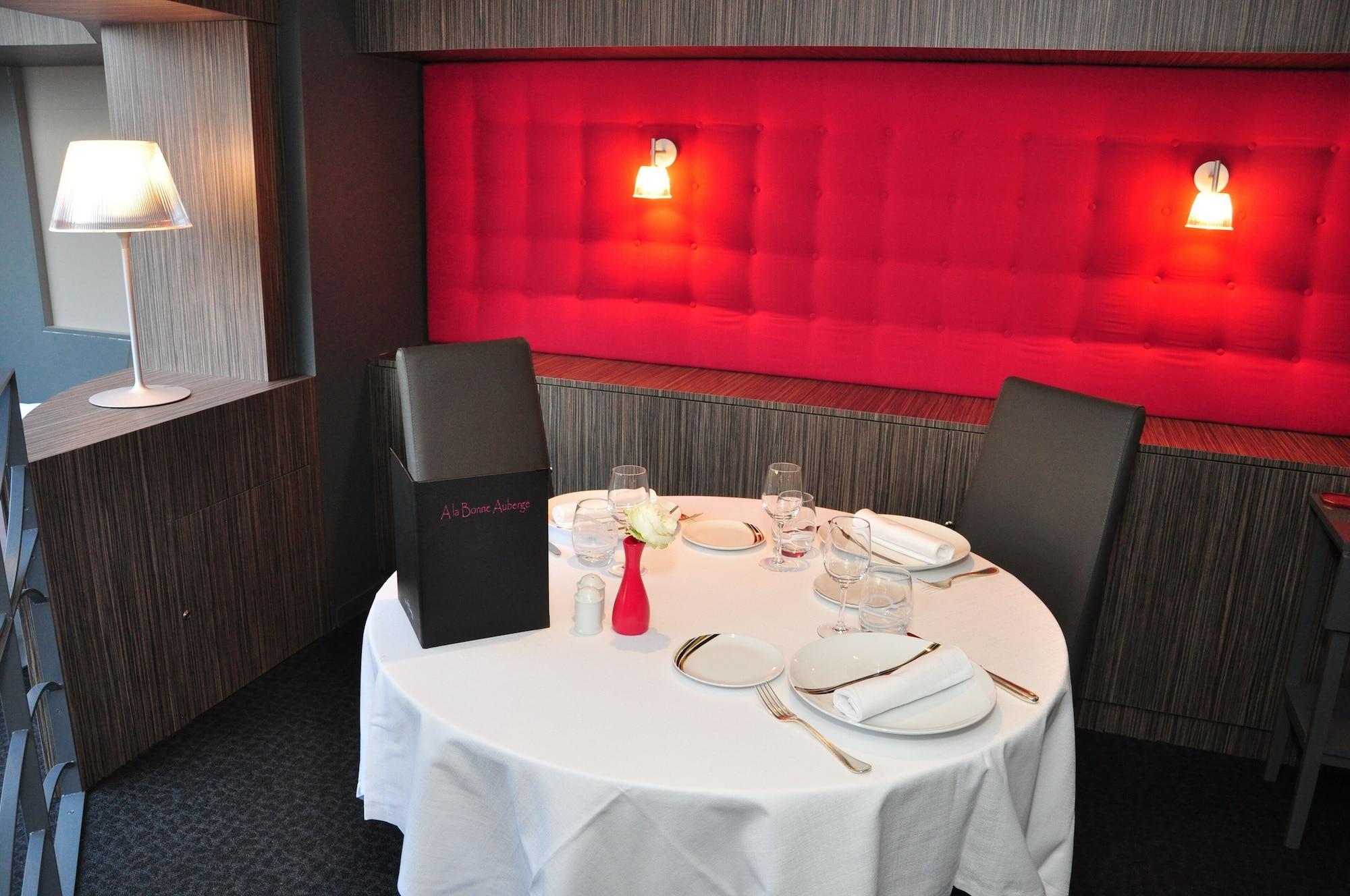 Logis Hotel A La Bonne Auberge Laval  Ngoại thất bức ảnh