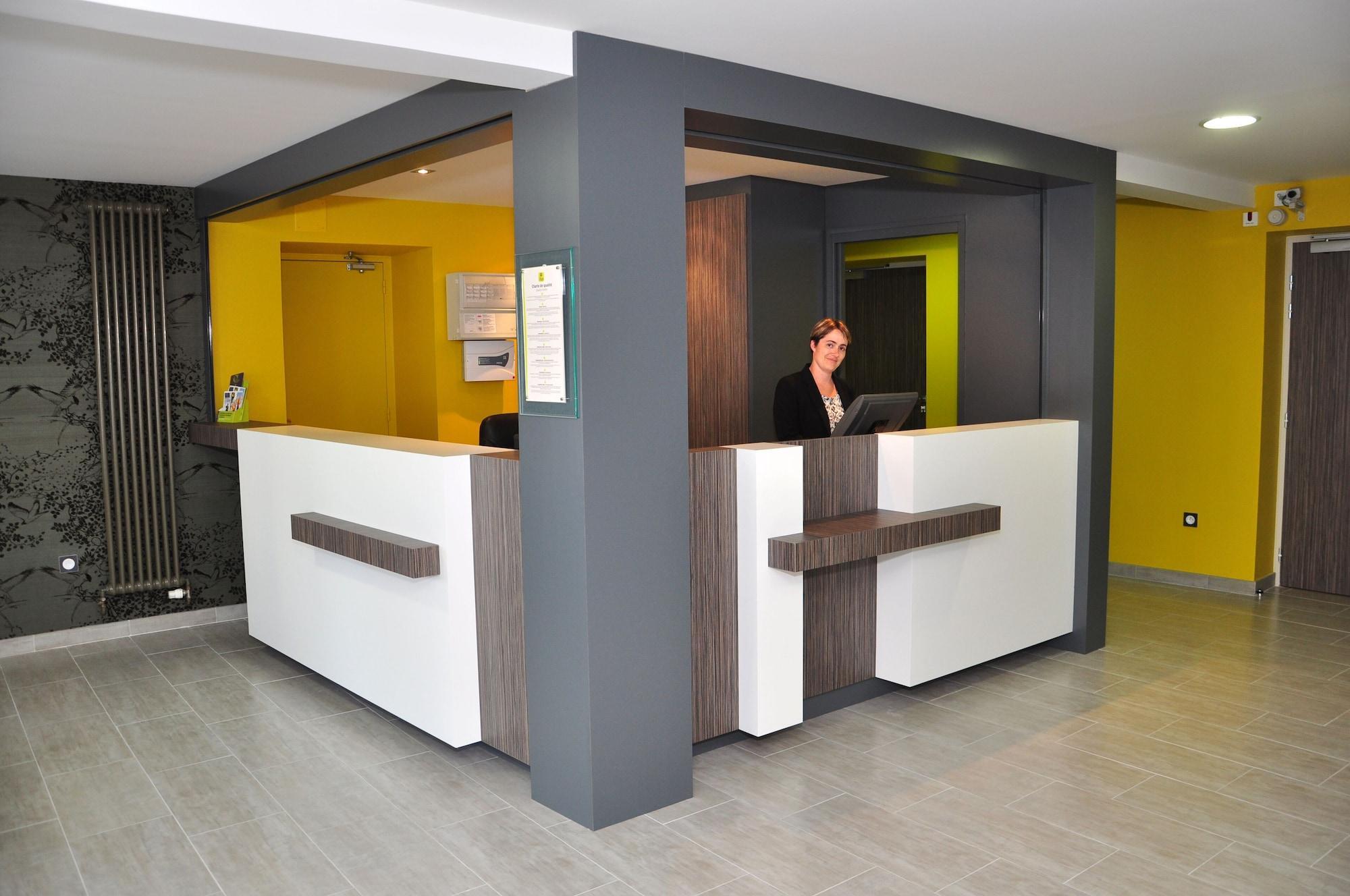 Logis Hotel A La Bonne Auberge Laval  Ngoại thất bức ảnh