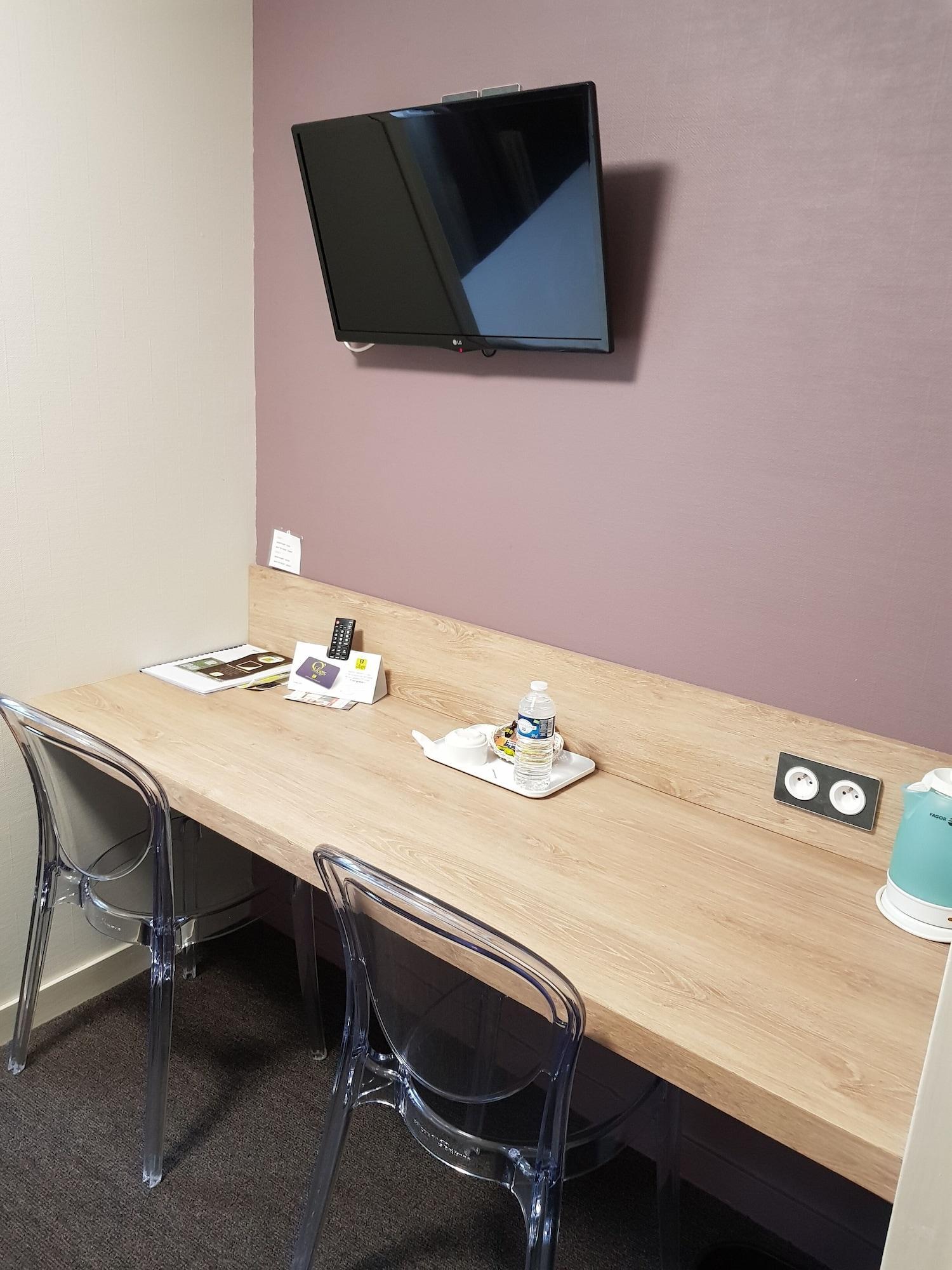 Logis Hotel A La Bonne Auberge Laval  Ngoại thất bức ảnh