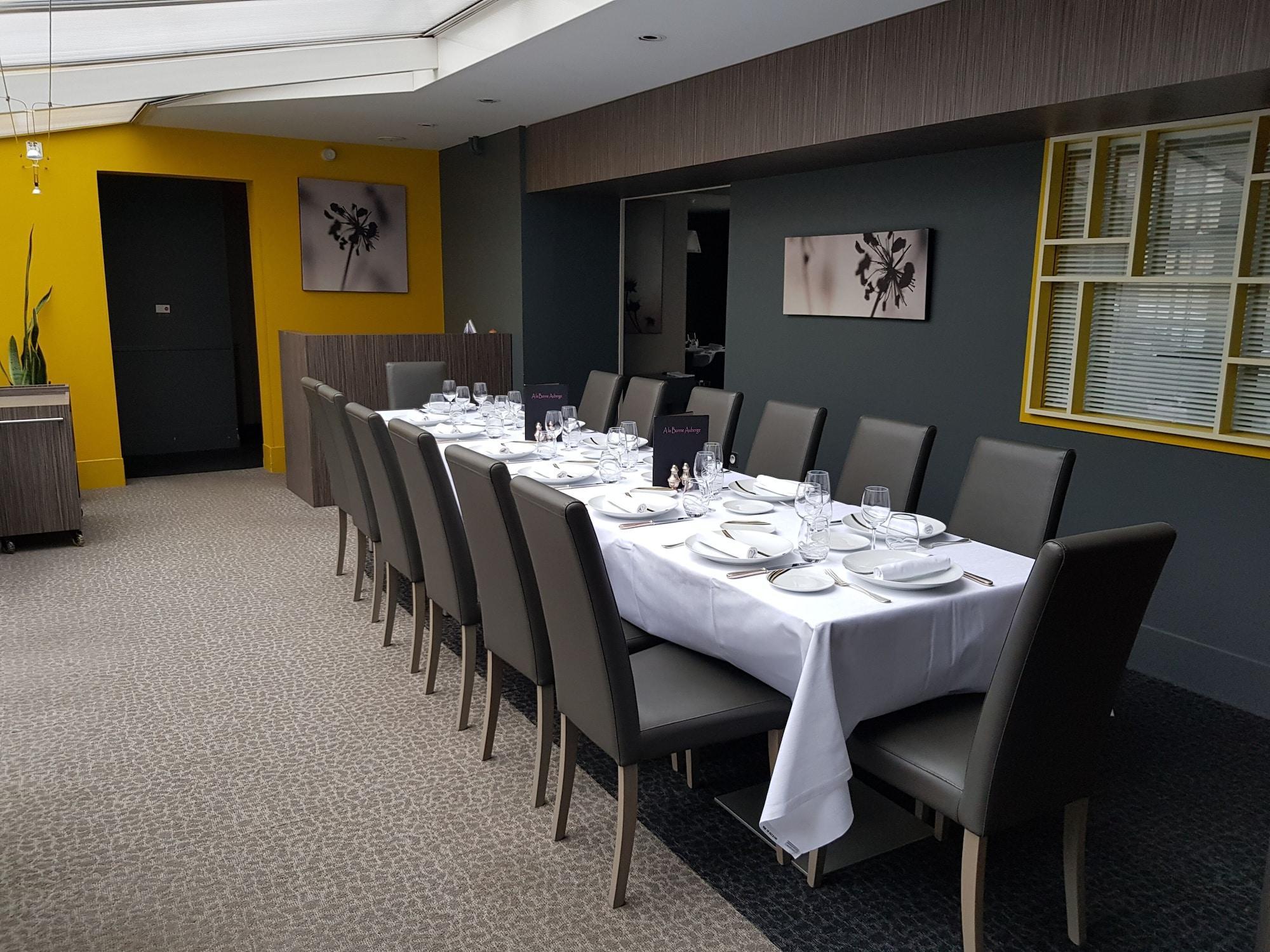 Logis Hotel A La Bonne Auberge Laval  Ngoại thất bức ảnh