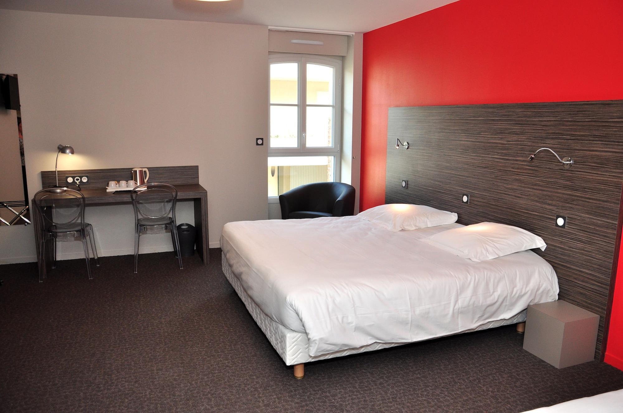 Logis Hotel A La Bonne Auberge Laval  Ngoại thất bức ảnh